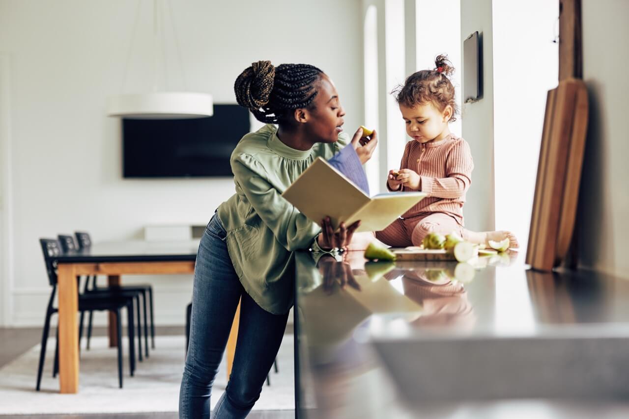 Lifestyle-Mom-and-Daughter-Large